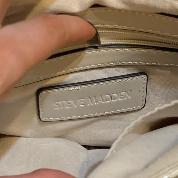 Steve Madden Crossbody Purse - Picture 5 of 5